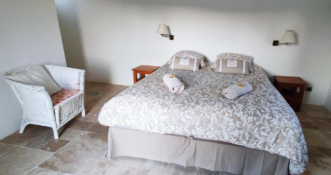 로슈포르트두가드 Superbe Chambre Avec Terrasse, Parking Prive, Jardin, Calme, Climatisation, 10 Mn Pont Du Gard #7 아파트 외부 사진