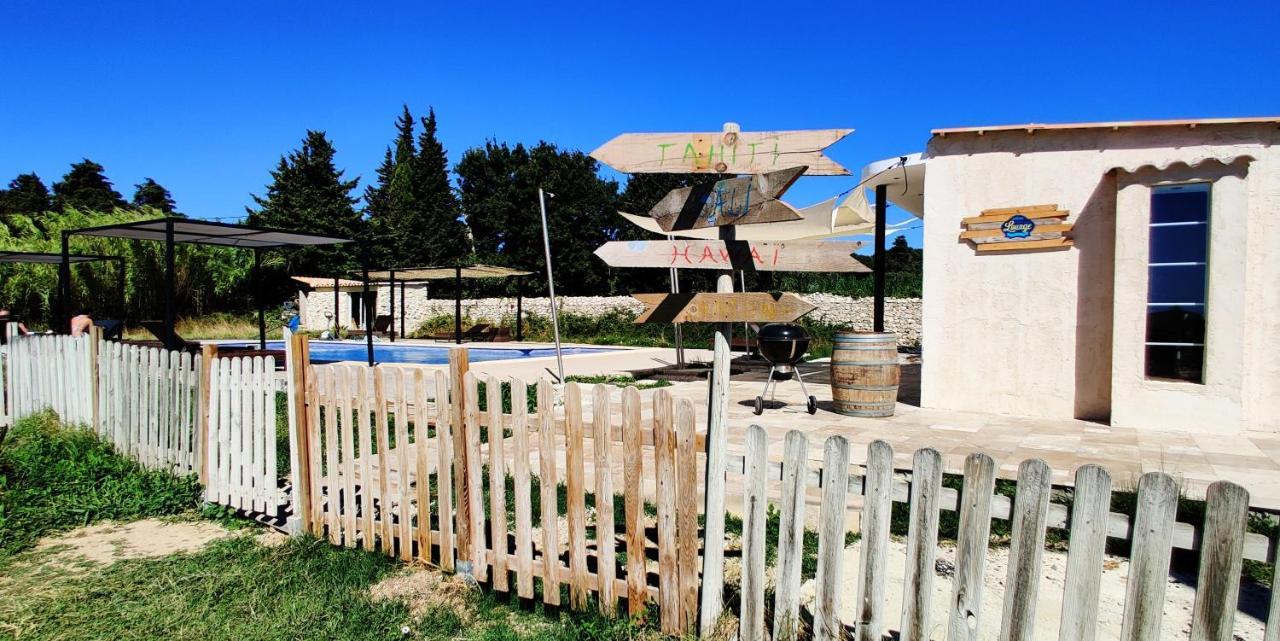 로슈포르트두가드 Superbe Chambre Avec Terrasse, Parking Prive, Jardin, Calme, Climatisation, 10 Mn Pont Du Gard #7 아파트 외부 사진
